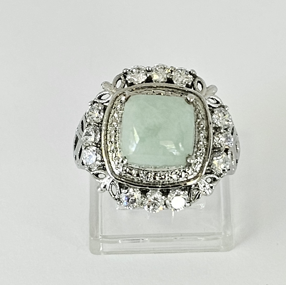 Gorgeous Jade & White Zircon in Platinum over Stainless Steel! Size 6! - Picture 5 of 10